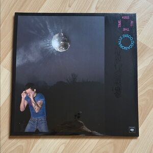 KISS ALL THE TIME. DISCO, OCCASIONALLY.